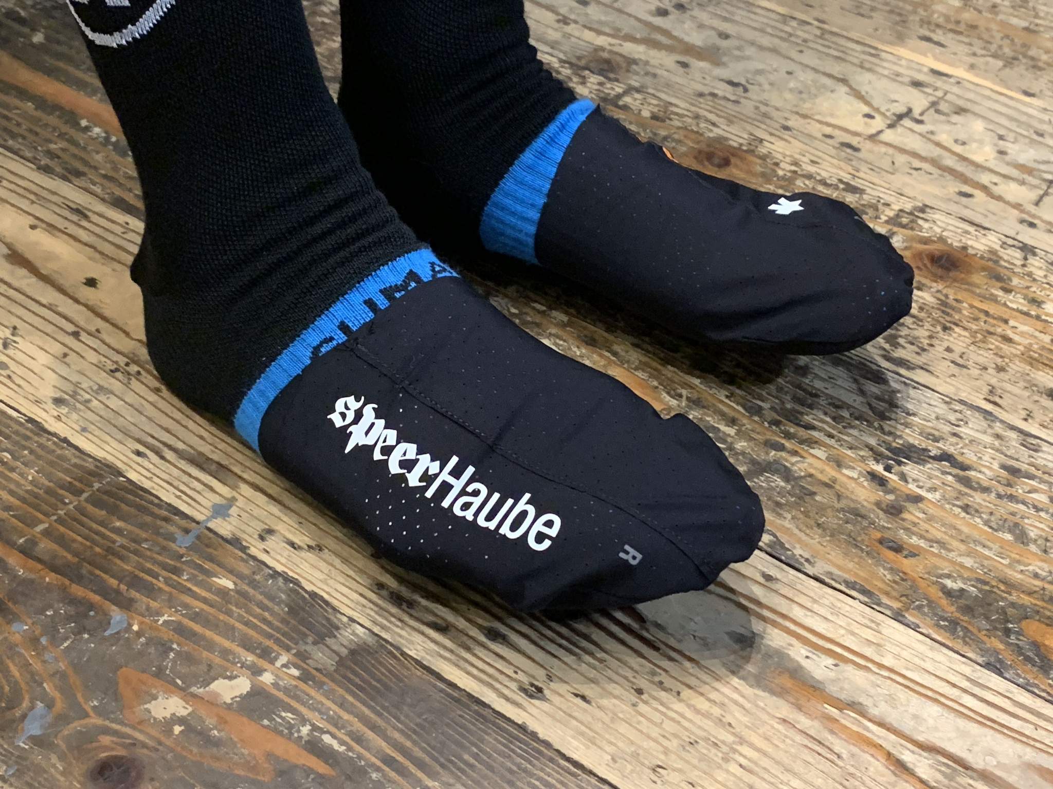 ASSOS Sock Cover Speerhaube - Image 7