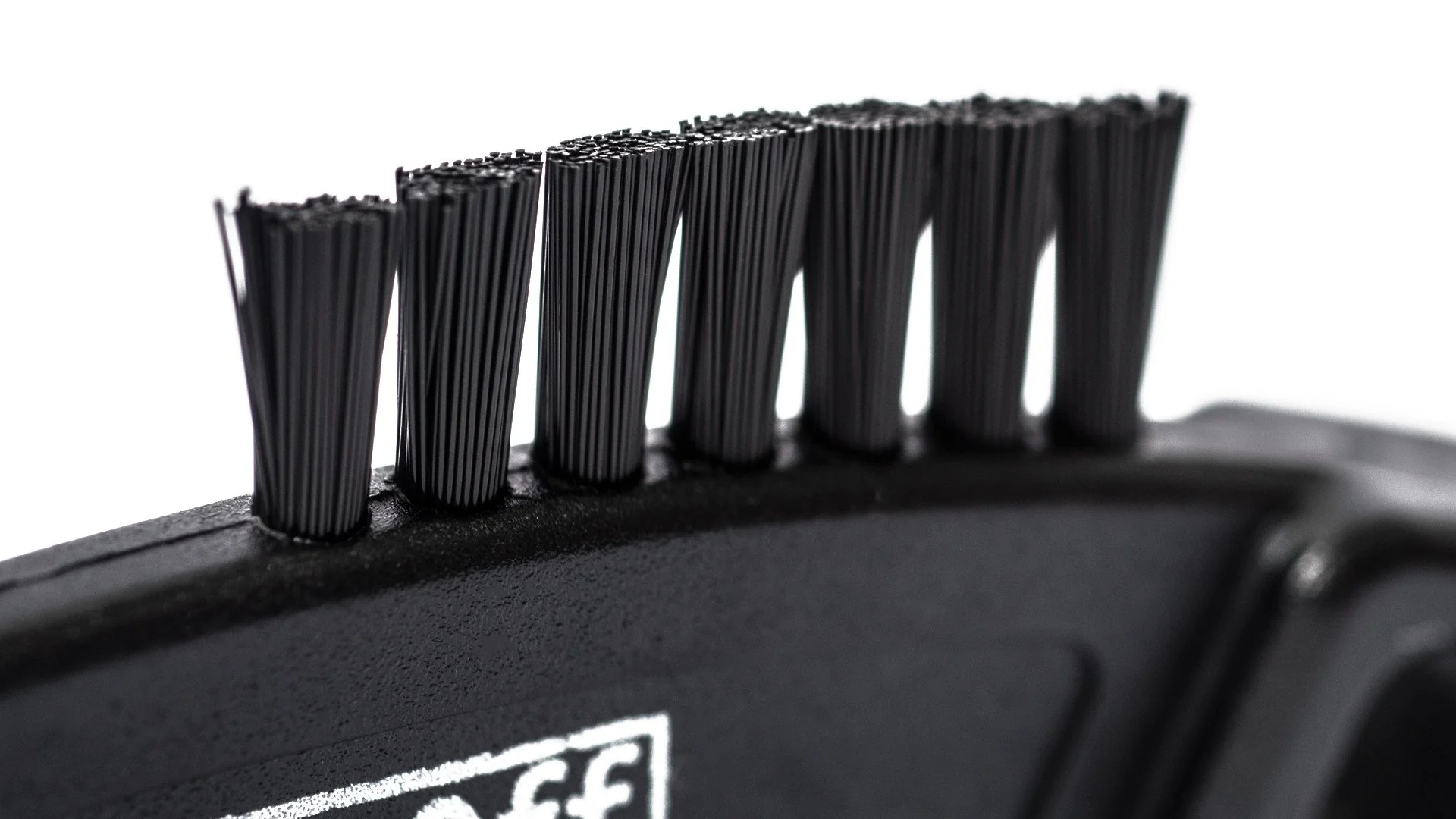 Muc-Off Claw Brush - Image 4