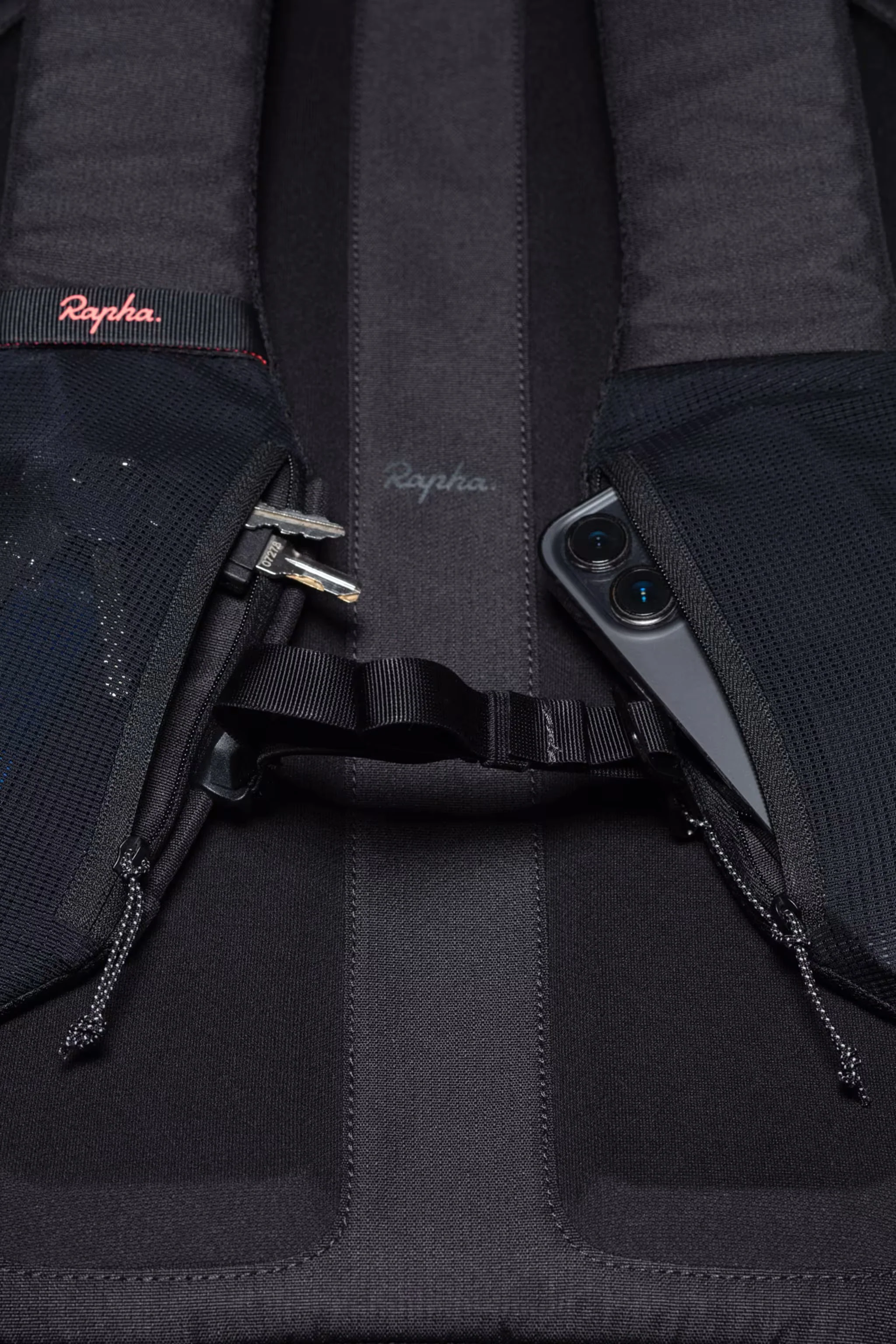Rapha Domestique Backpack 16L - Image 7